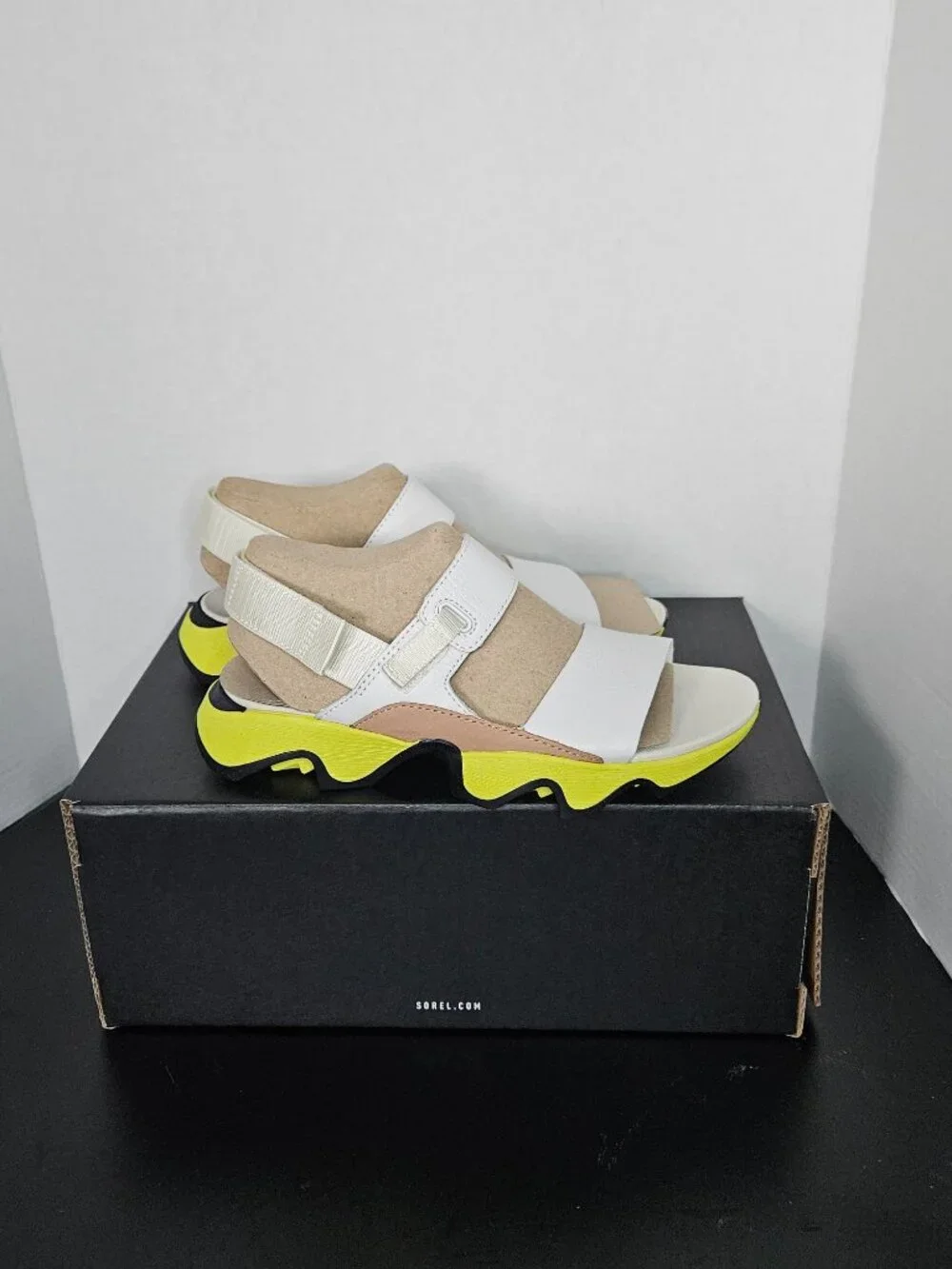SOREL Kinetic Impact II Sling Low Sandals – Women’s Size 7.5 – White/Neon